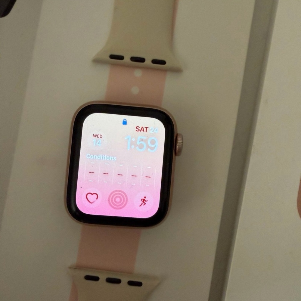 Apple Watch Series 6 SOLD - Picture 3 of 4